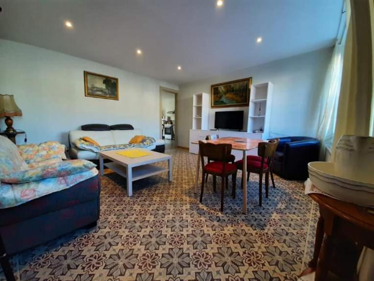 Le Plain Pied Sur Place Le Mêle-sur-Sarthe 외부 사진