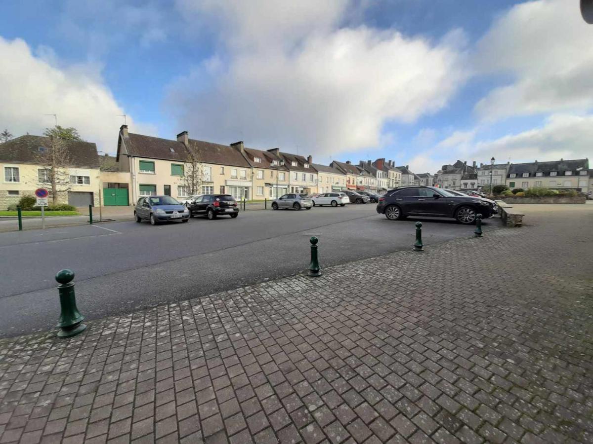 Le Plain Pied Sur Place Le Mêle-sur-Sarthe 외부 사진